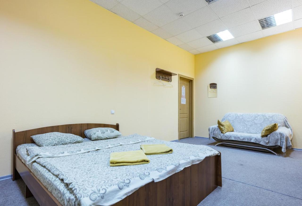Mini Hotel Near Arena City Kyiv Exterior photo