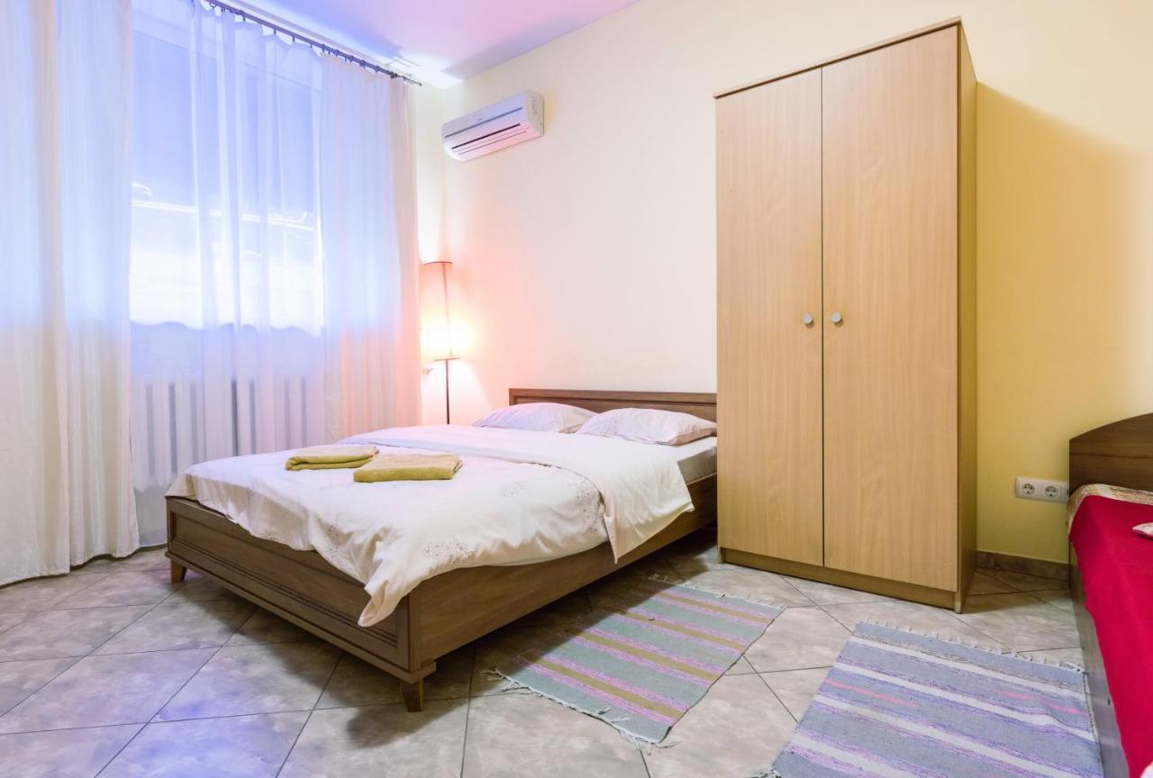 Mini Hotel Near Arena City Kyiv Exterior photo